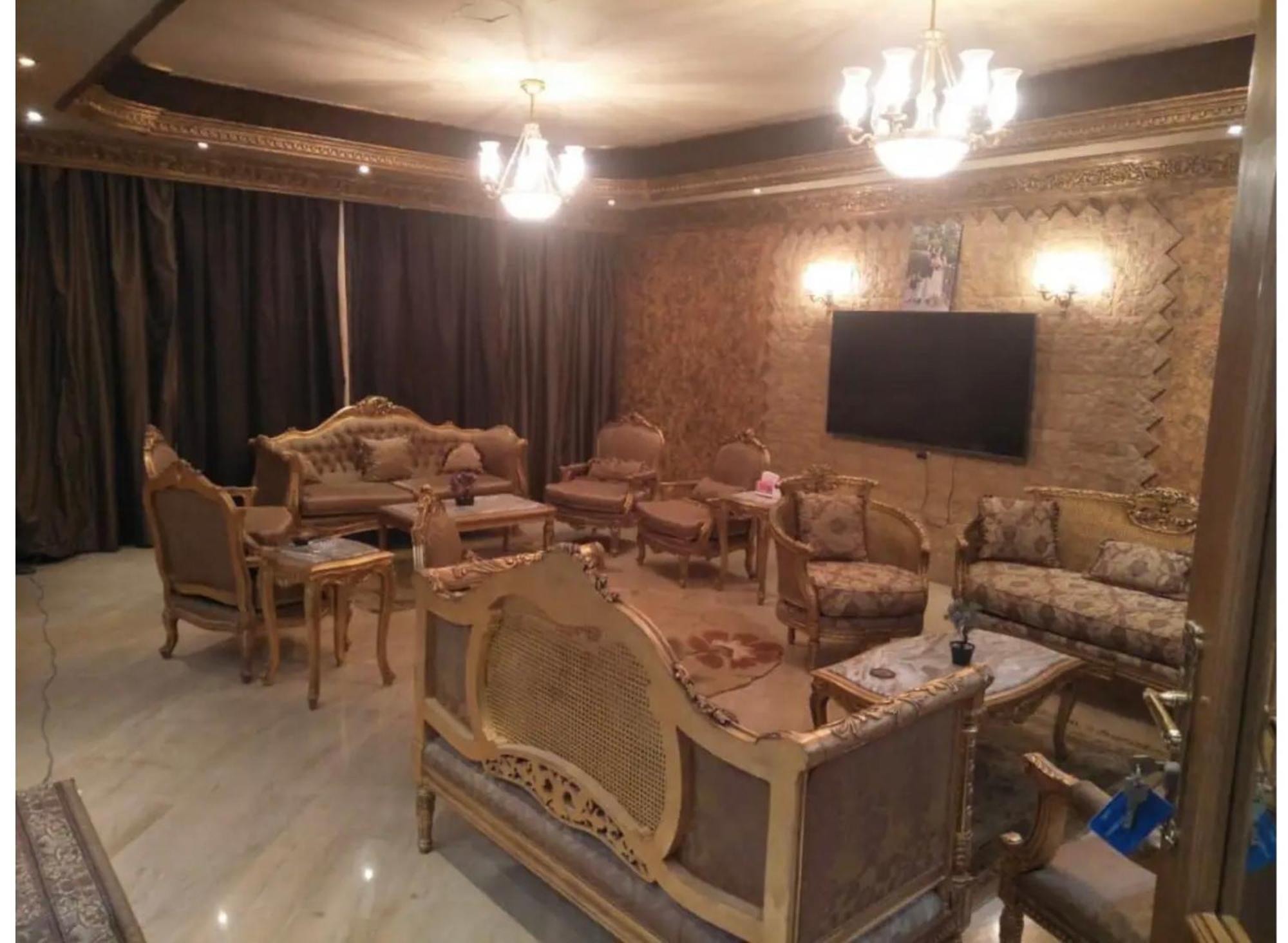 *luxury In Cairo* *